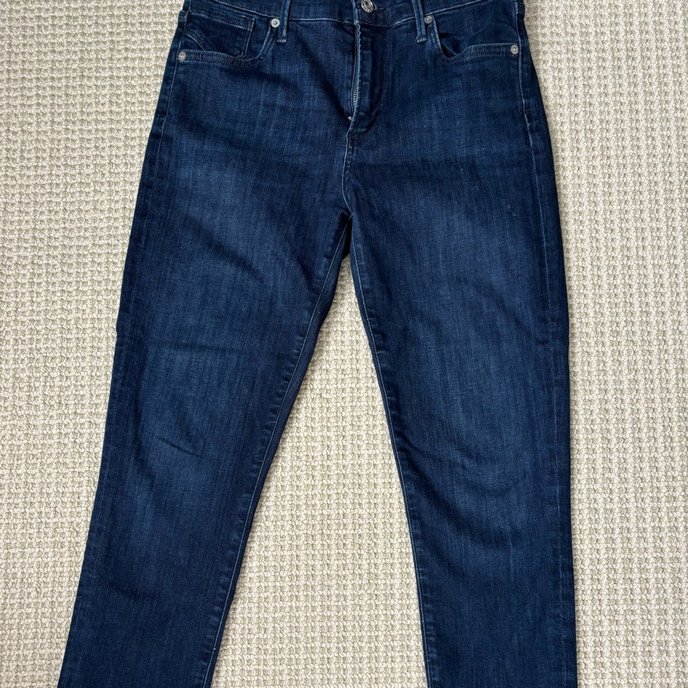 Beautiful color and condition AGolde Jeans